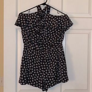 Loft XSP romper black & white